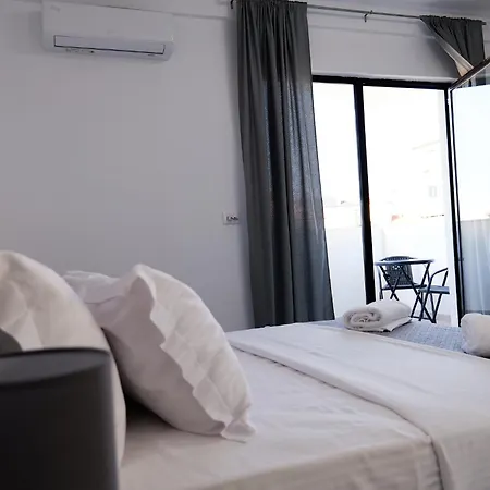 Silver Apartman