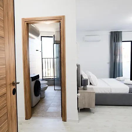 Silver Apartman *